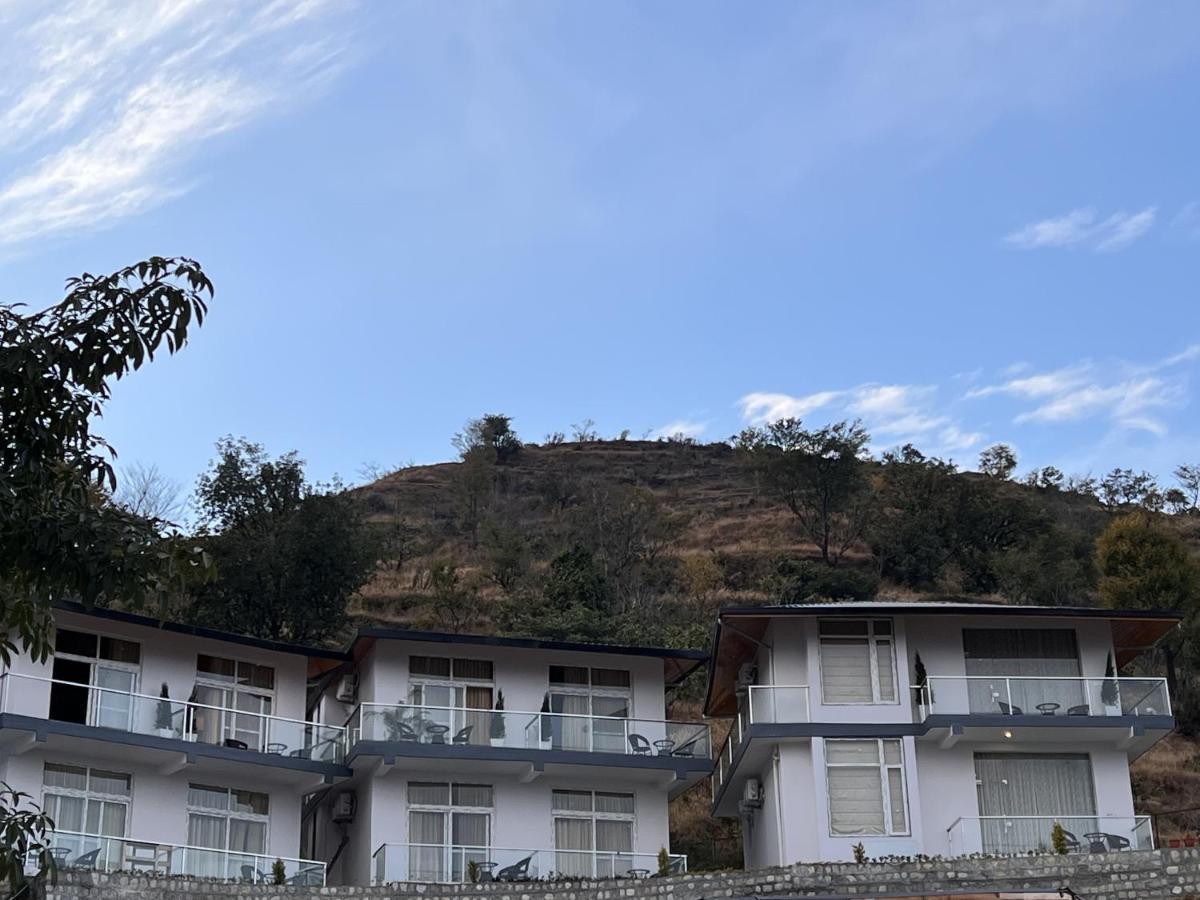 Dandelion By The Hills Hotel Lakhwar ภายนอก รูปภาพ