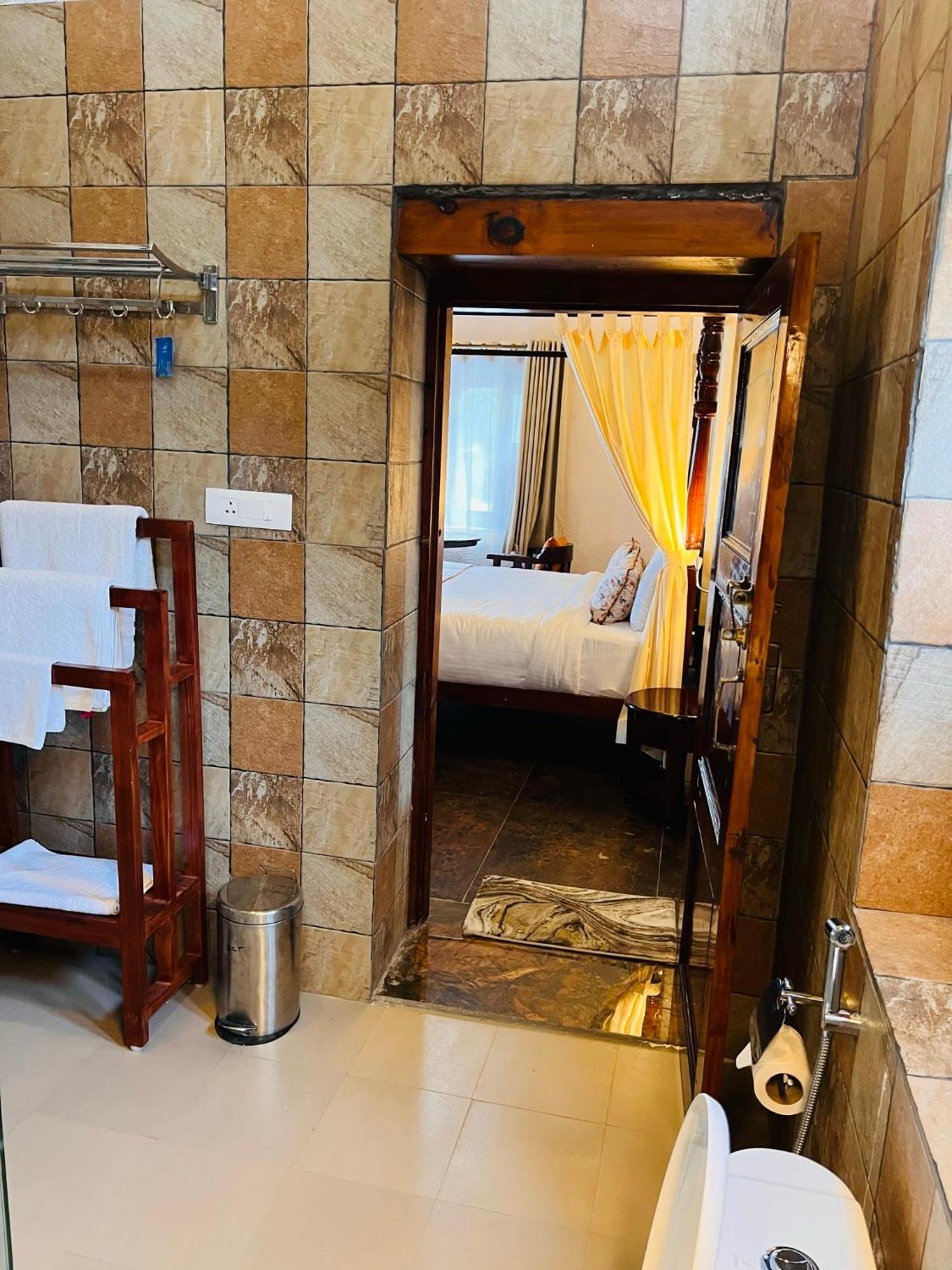 Dandelion By The Hills Hotel Lakhwar ภายนอก รูปภาพ