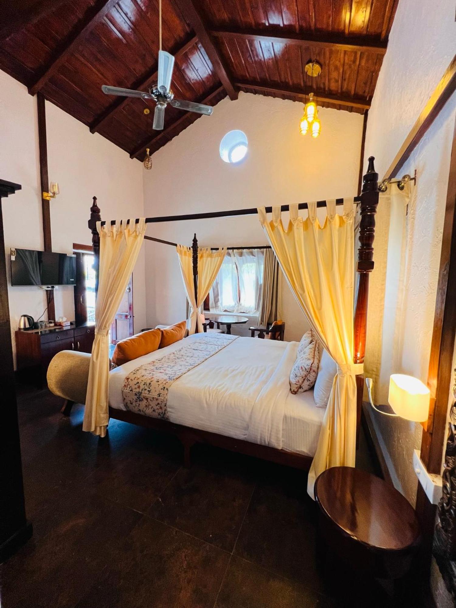 Dandelion By The Hills Hotel Lakhwar ภายนอก รูปภาพ