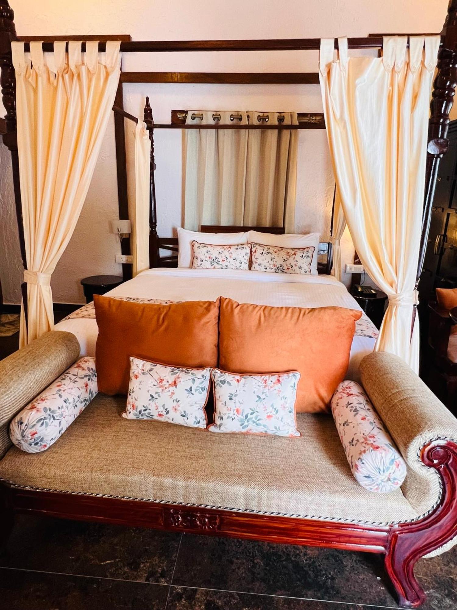Dandelion By The Hills Hotel Lakhwar ภายนอก รูปภาพ